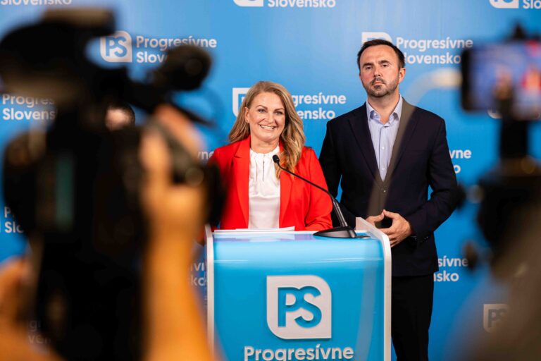 Smer hrá v Prešovskom kraji nebezpečnú politickú hru. Obyvatelia potrebujú riešenia, nie extrémistu  čele župy