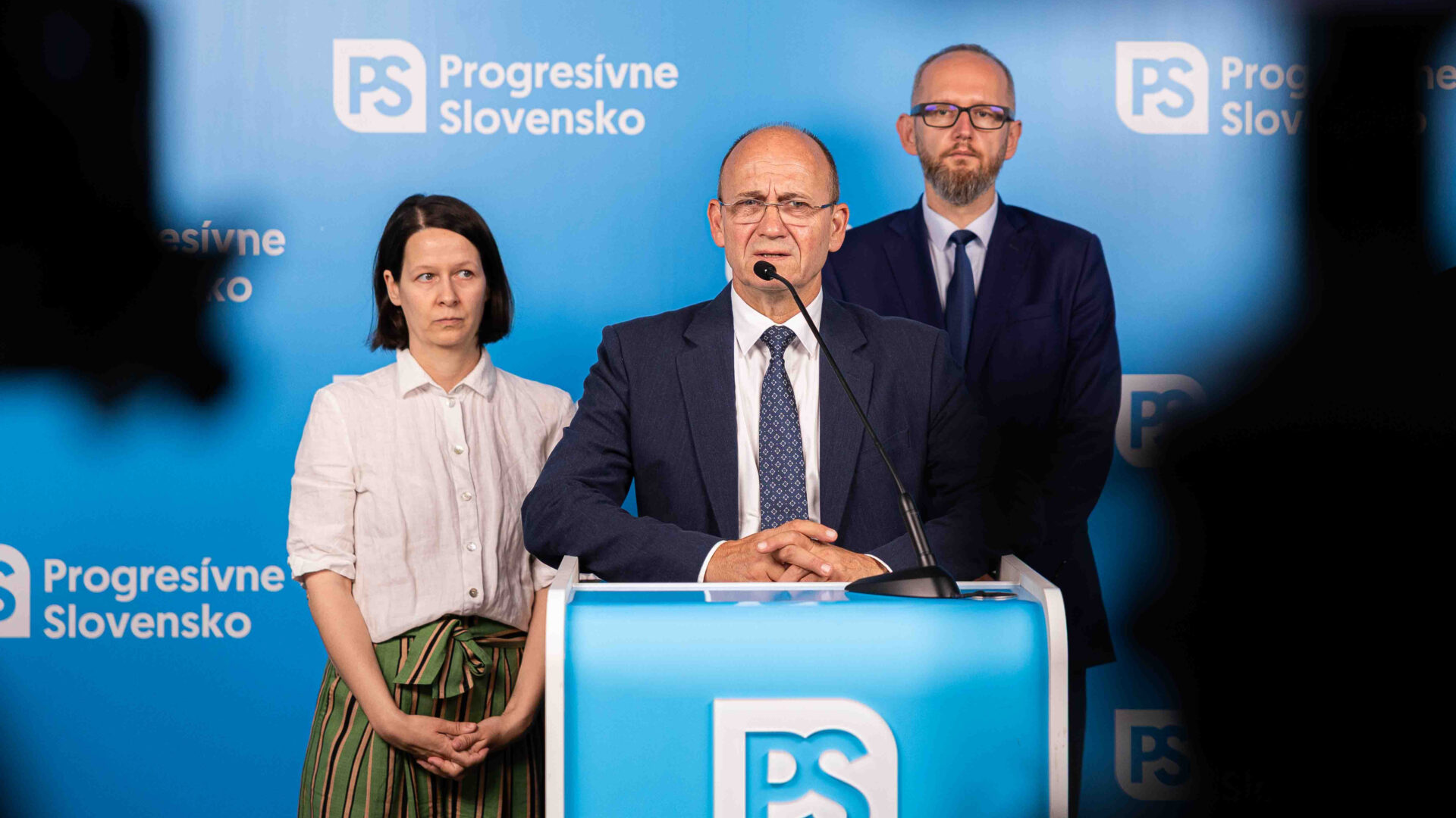 PS iniciuje predvolanie ministra Eštoka na výbor a podnikne právne kroky kvôli inštalácií sledovacieho systému