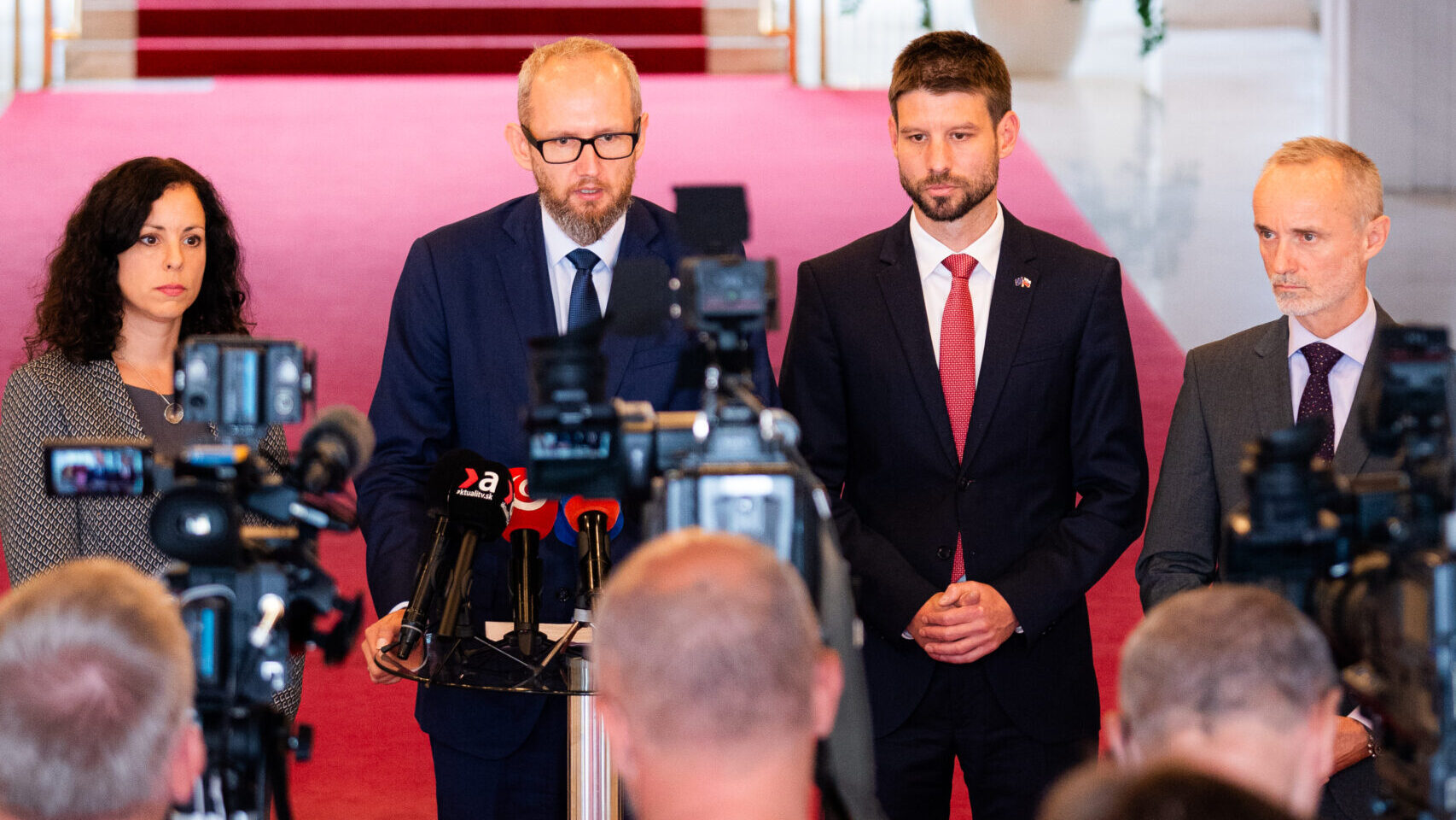 PS: Šéf SIS musí čo najskôr skončiť, arogancia mocných v tejto krajine je ďalšou pozvánkou na protesty