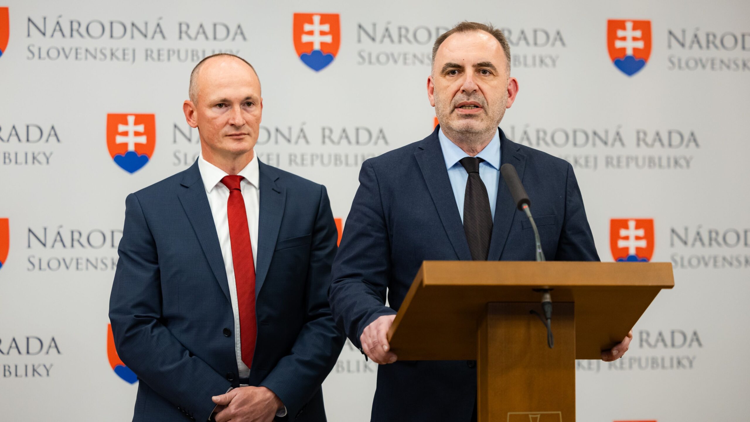 PPA hrozí dočasné odobratie akreditácie, zvolávame mimoriadny výbor