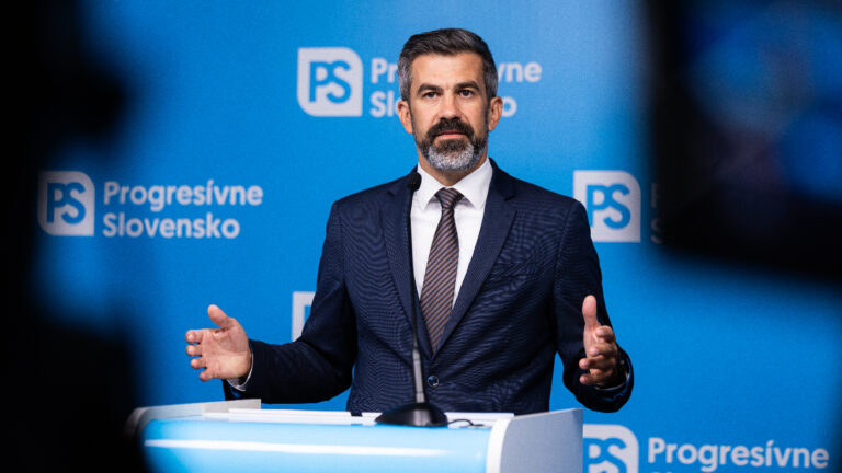 Vlastní právnici Migaľa varujú pred podpisom zmlúv k portálu Slovensko.sk. Na MIRRI chceme poslanecký prieskum