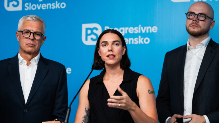 Zažili sme extrémne leto, no vláda len opäť strčila hlavu do piesku