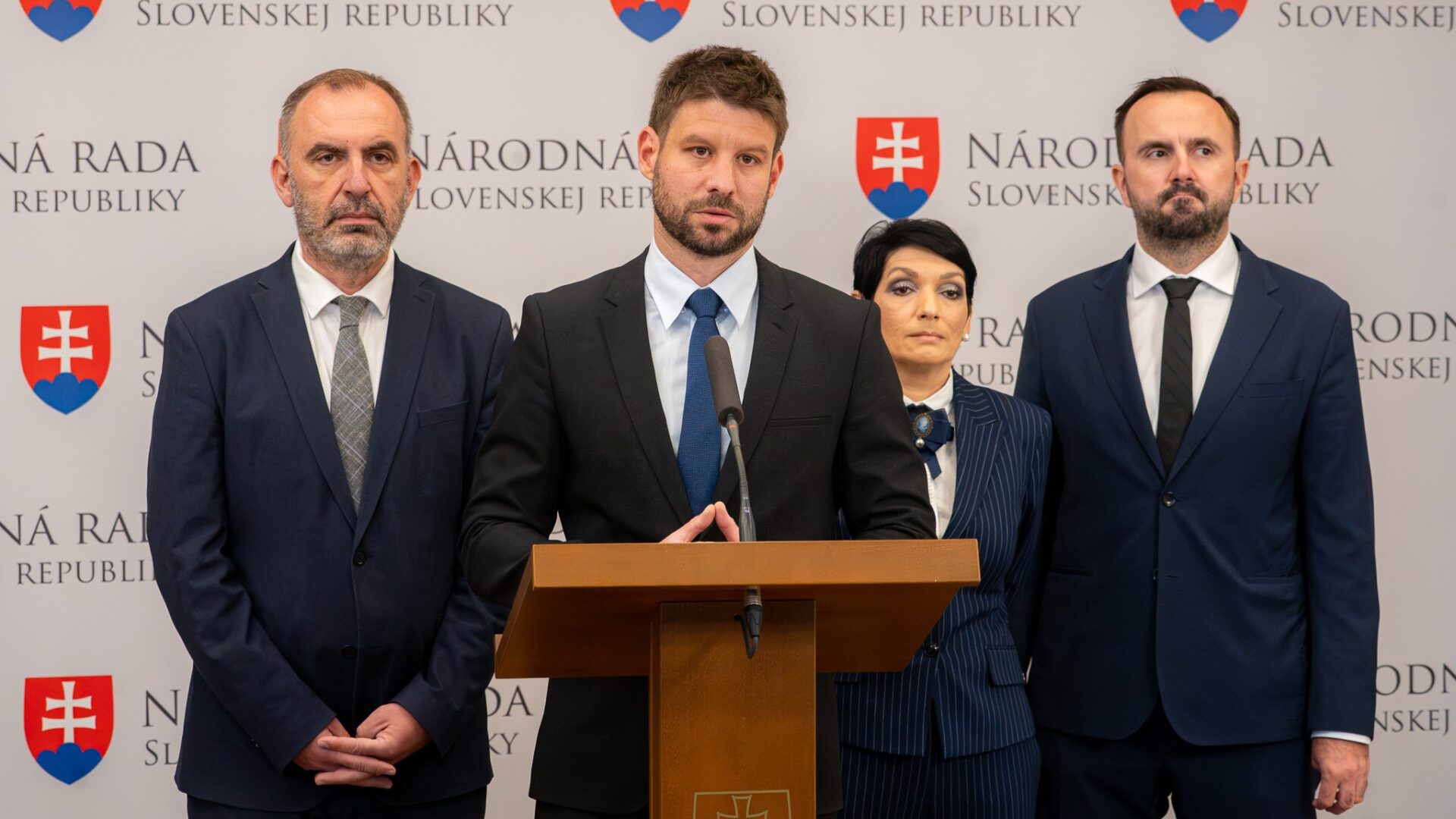 Ceny palív naďalej stúpajú, Smer problém ignoruje a viní EÚ