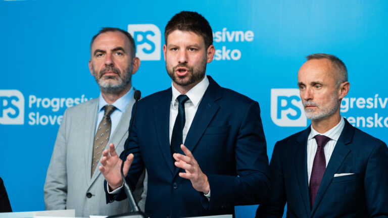 Michal Šimečka: Ficova politická reality show sa už musí skončiť