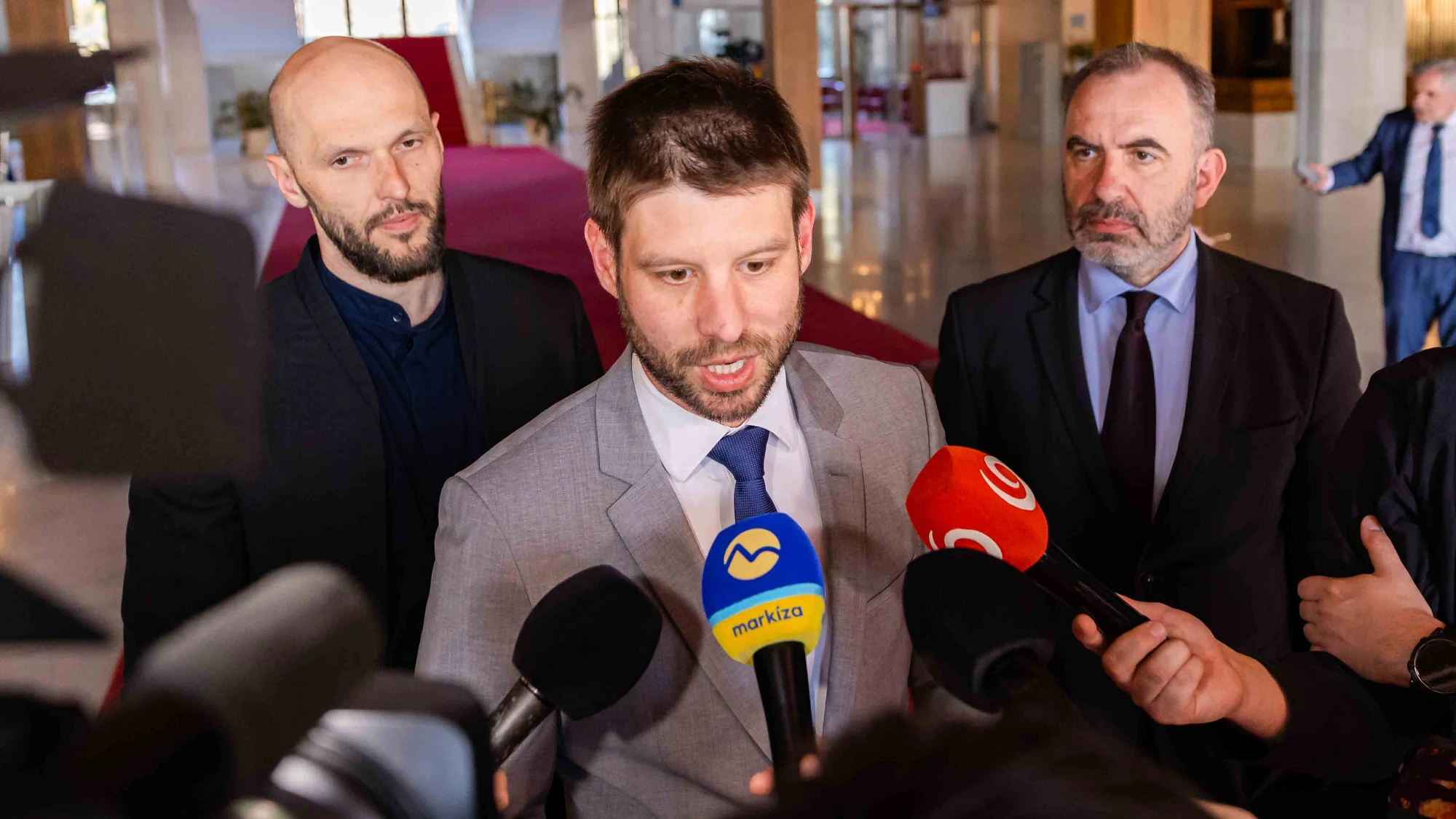 Michal Šimečka: Gašpar nenašiel odvahu sa obhajovať, preto bola táto schôdza zarezaná