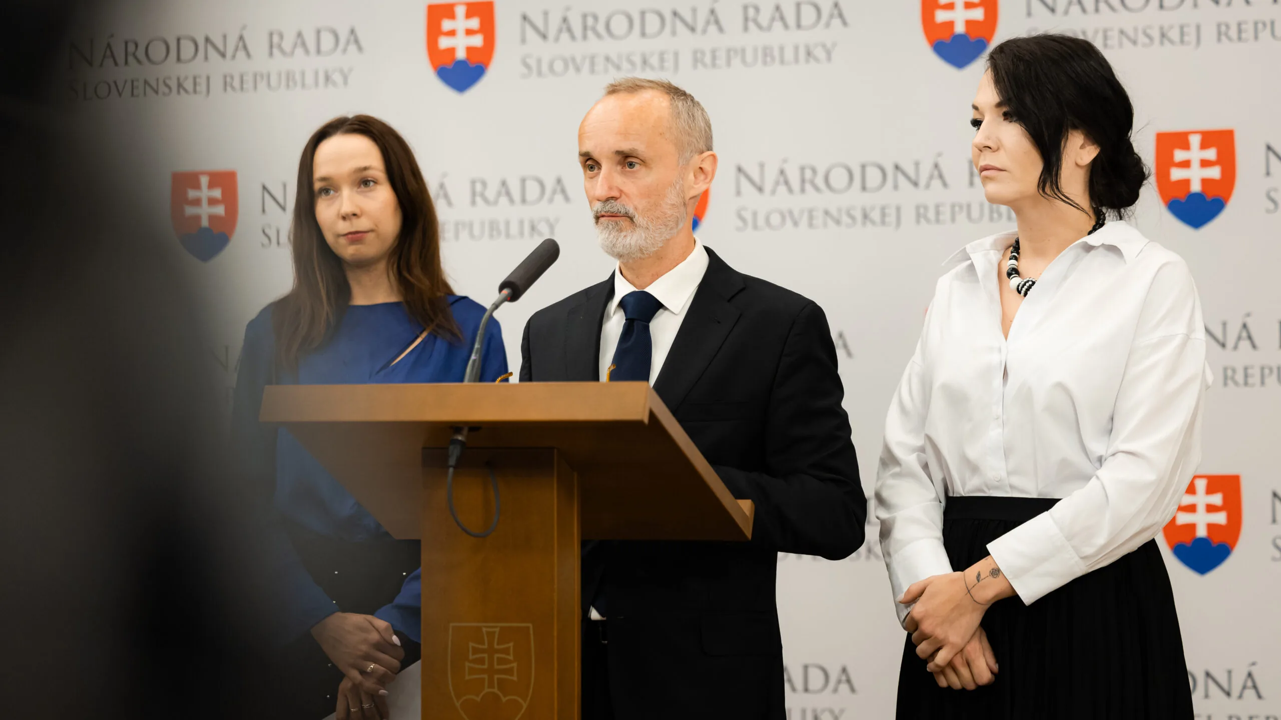 Prezident mieru sa rozhodol na Cyprus vypustiť dezorientovanú holubicu