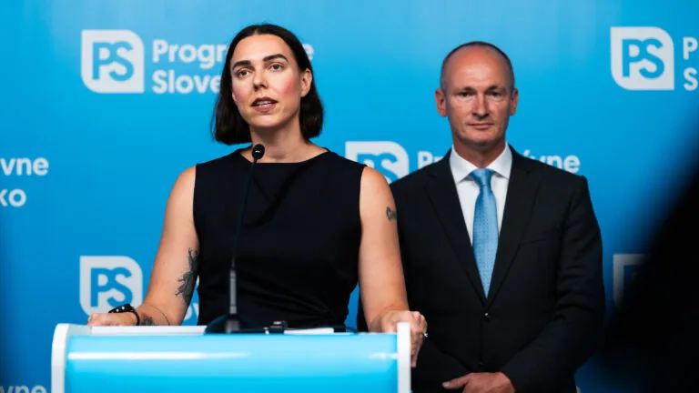 Takáč ide odovzdať vodu pre poľnohospodárov do rúk šejkovi