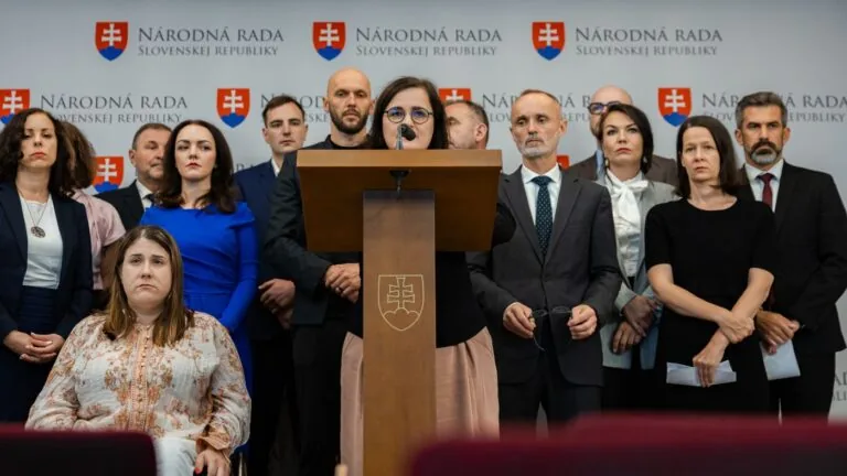 Poradca premiéra nemôže písať Trestný zákon pre svojich klientov. Predkladáme „Lex Para“ 