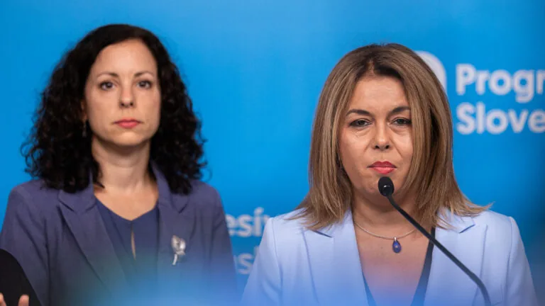 Na zraniteľnosti rómskych detí nesmie nikto zarábať. Žiadame preveriť podozrenia v špeciálnej škole v Snine